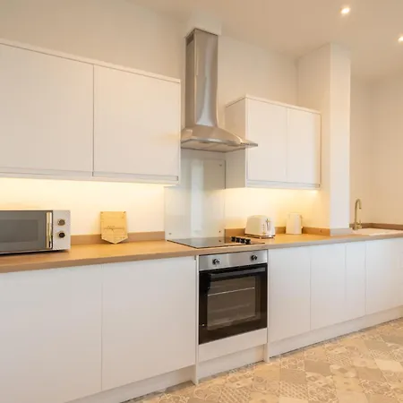 4, King's Court * スカーバラ