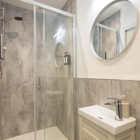 4, King's Court Scarborough