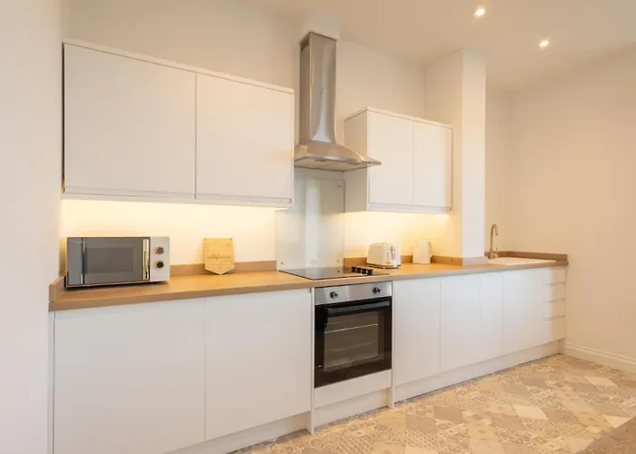 4, King's Court * Scarborough