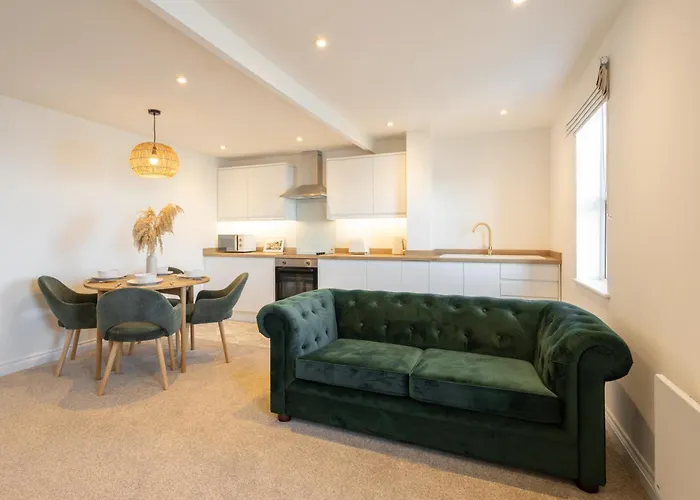 4, King's Court Scarborough